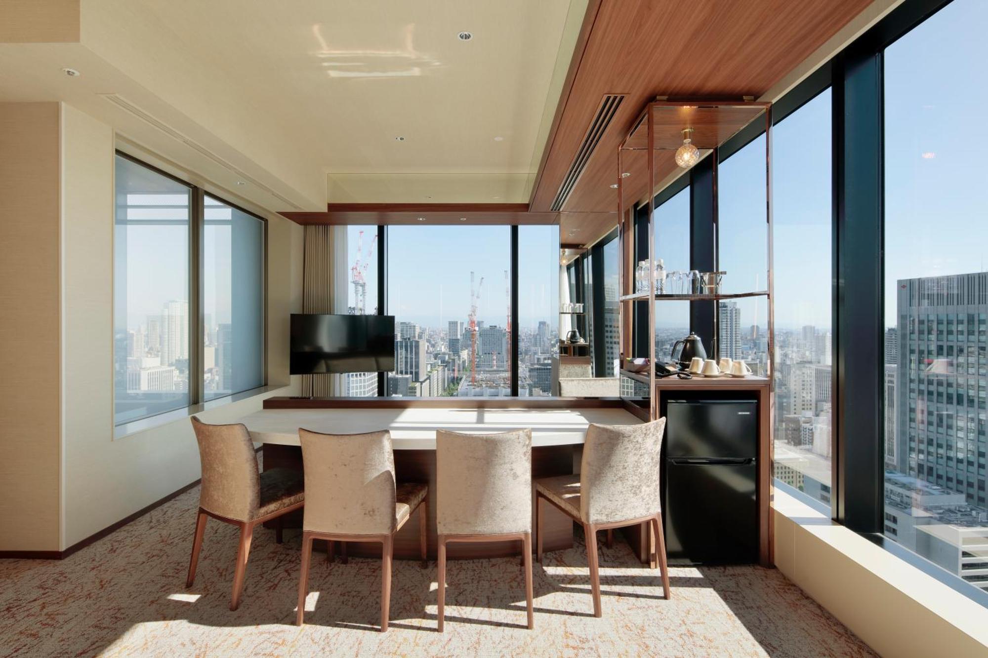 Candeo Hotels Osaka The Tower 외부 사진 A typical suite at the hotel