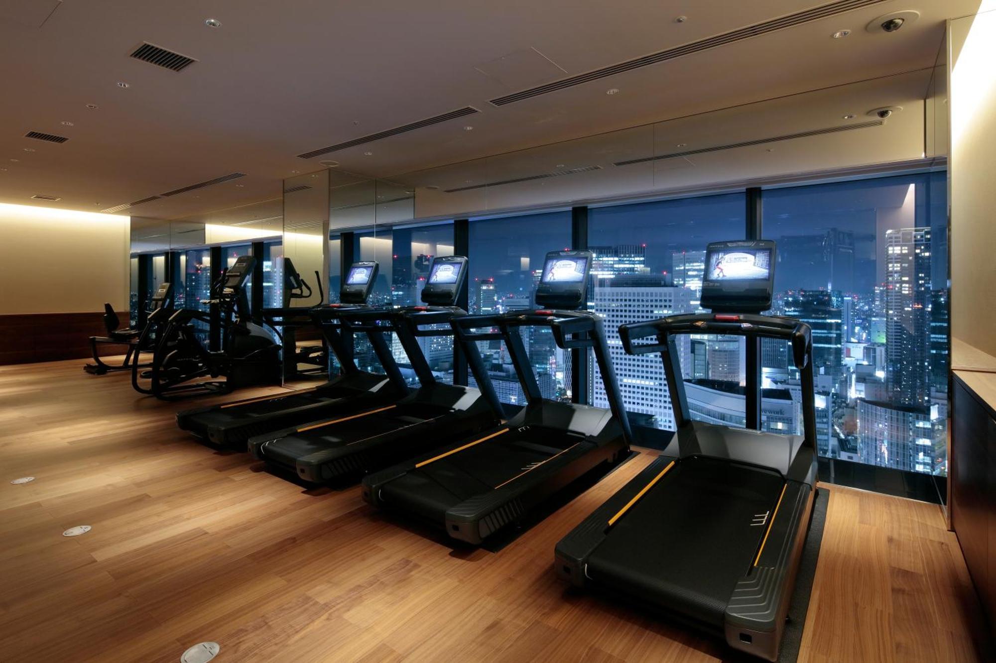 Candeo Hotels Osaka The Tower 외부 사진 The gym at the 39th floor