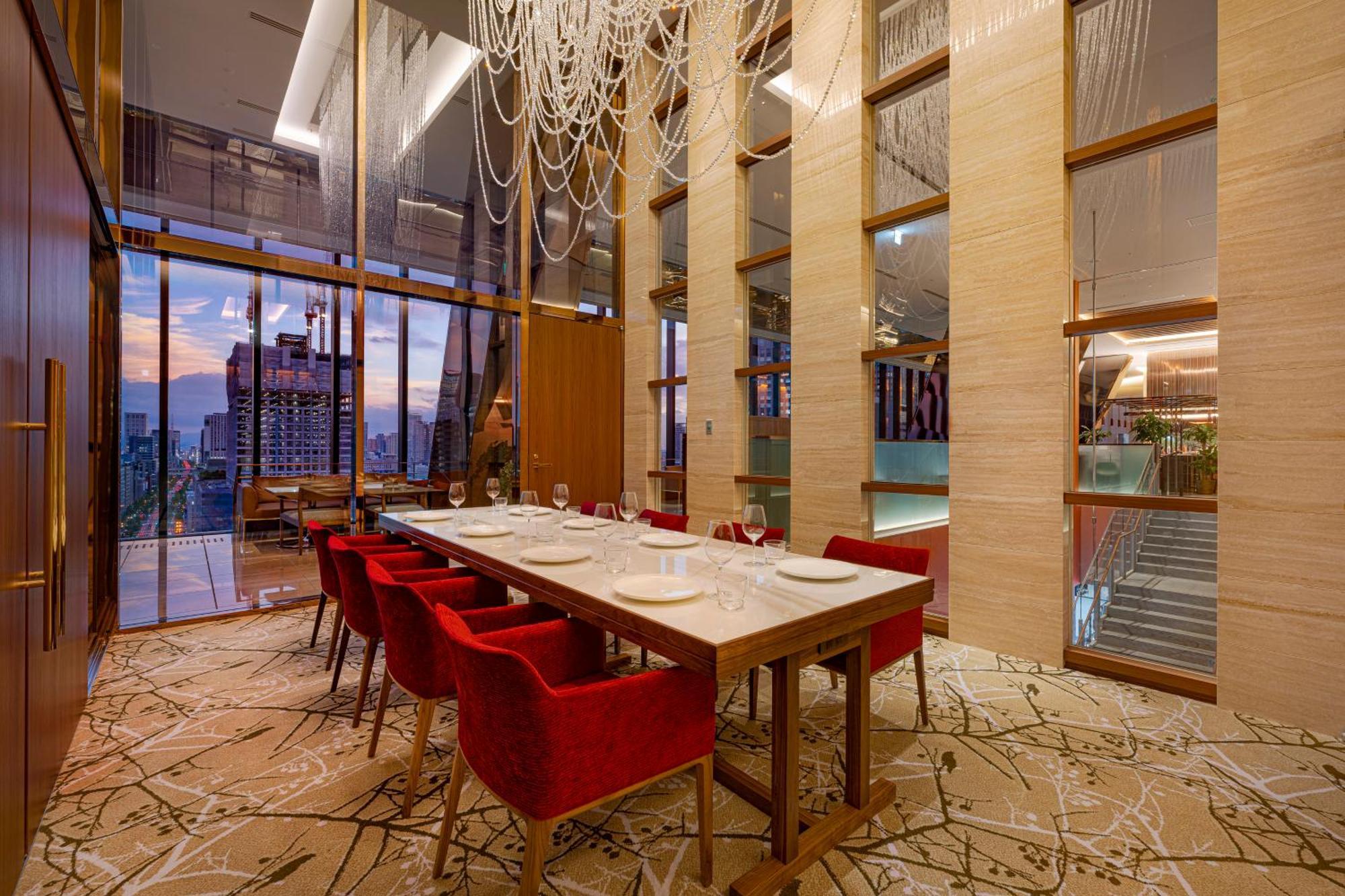 Candeo Hotels Osaka The Tower 외부 사진 The Club at The Landmark